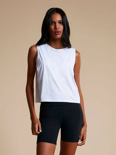 CONJUNTO REGATA CROPPED E BERMUDA BRANCO BÁSICO FITNESS ESSENCIAL