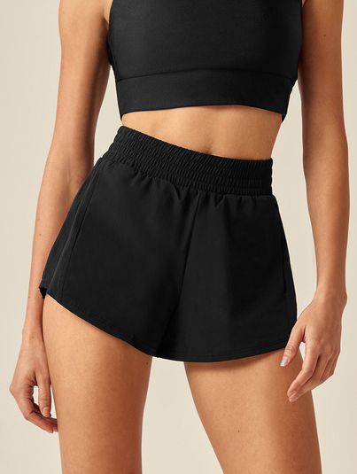 Shorts Runner Curto Preto