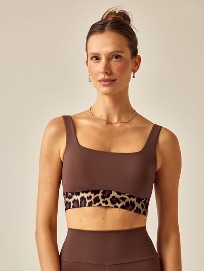 Top Comfort Decote Reto Dupla Face Bicolor Marrom Wood E Estampa Onça