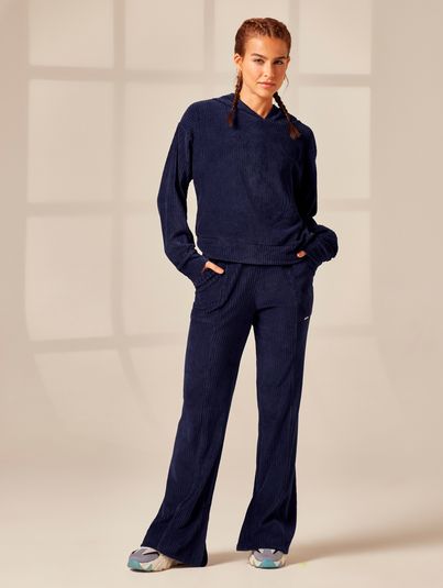 Calça Flare Com Fenda Azul Marinho