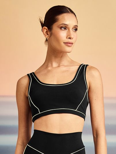 Top Alças Largas Com Vivo Contrastante Bicolor Preto E Off White Nata