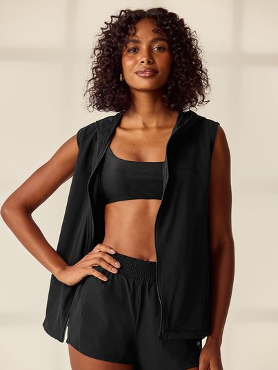 Colete Básico Com Capuz Preto