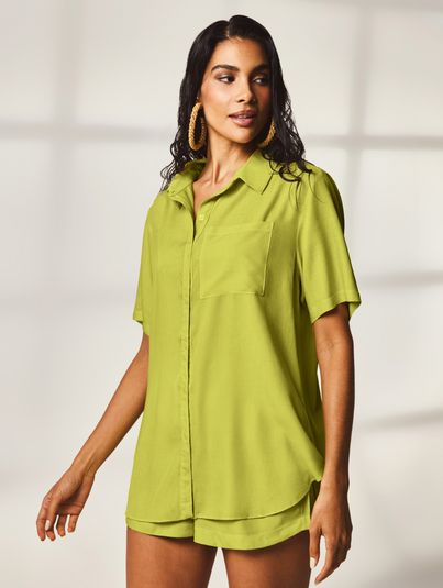 Camisa Básica Manga Curta Com Bolso Verde Folhagem