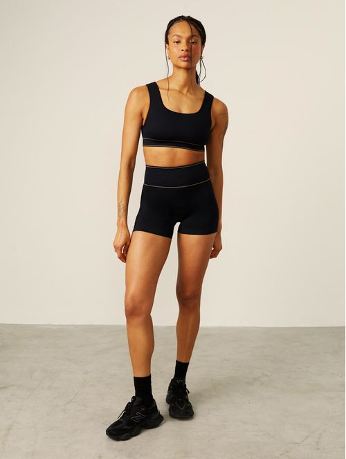 Shorts Fit Cós Alto Sem Costura Preto