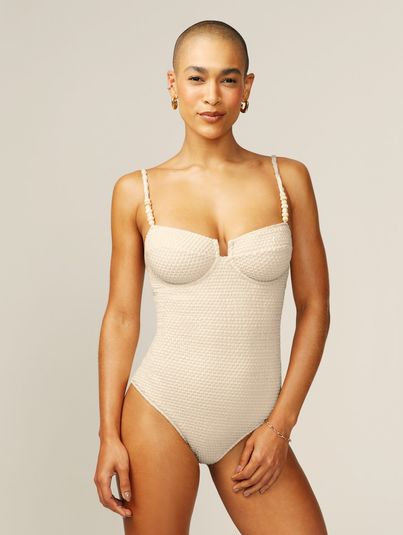 Maiô Meia-taça Alças Finas Com Aviamento Off White Vanilla